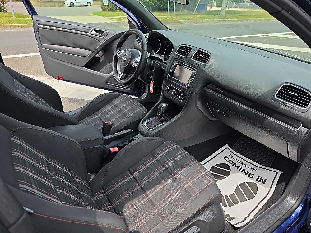 2011 Volkswagen GTI - Photo 12