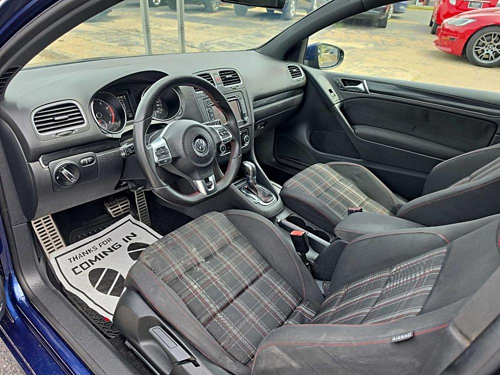 2011 Volkswagen GTI - Photo 9