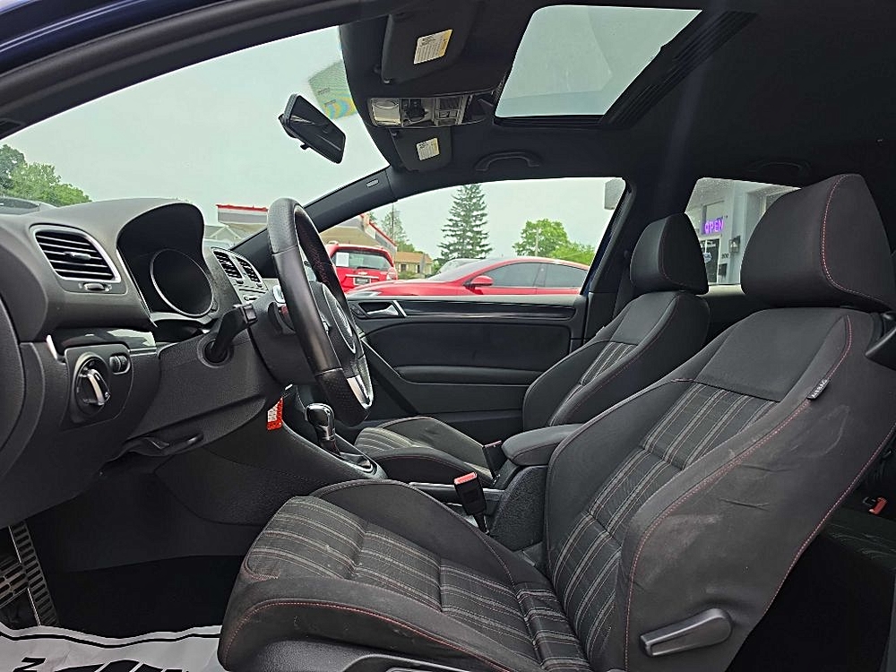 2011 Volkswagen GTI - Photo 10