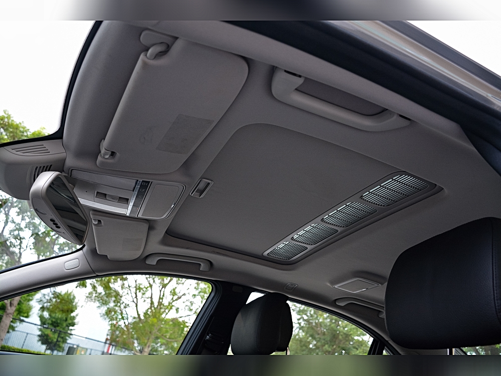 2012 Mercedes-Benz S-Class S550 - Photo 17