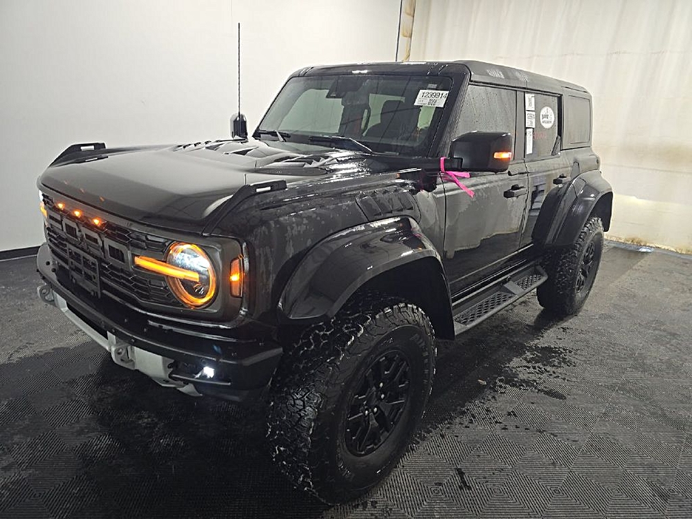 2023 Ford Bronco 4-Door Raptor's photo