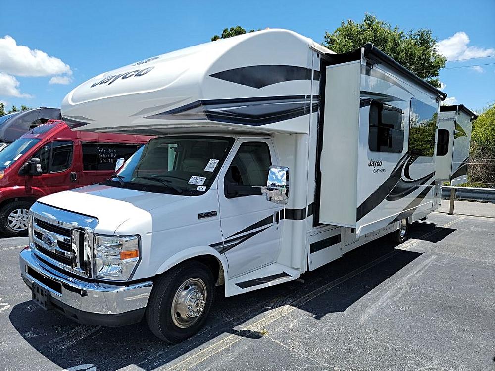 2018 Ford E-Series DRW E-450 Super Duty 158 in WB's photo