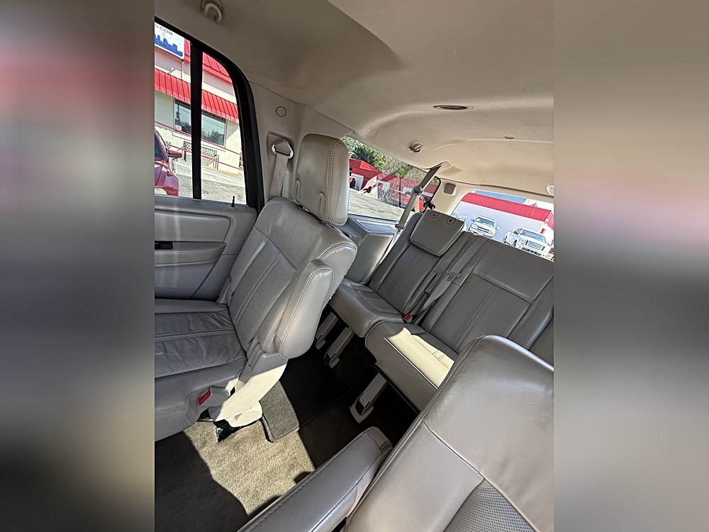 2017 Lincoln Navigator Select - Photo 7