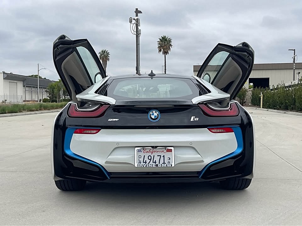 2016 BMW i8 - Photo 6