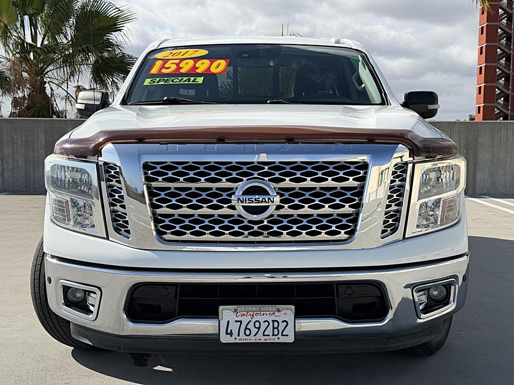 2017 Nissan Titan SV 4X2 Crew Cab's photo