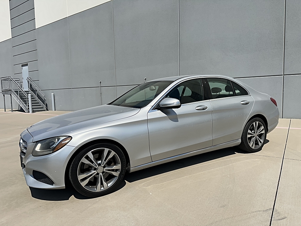 Used 2015 Mercedes-Benz C-Class C300 with VIN 55SWF4JB3FU057527 for sale in Dallas, TX