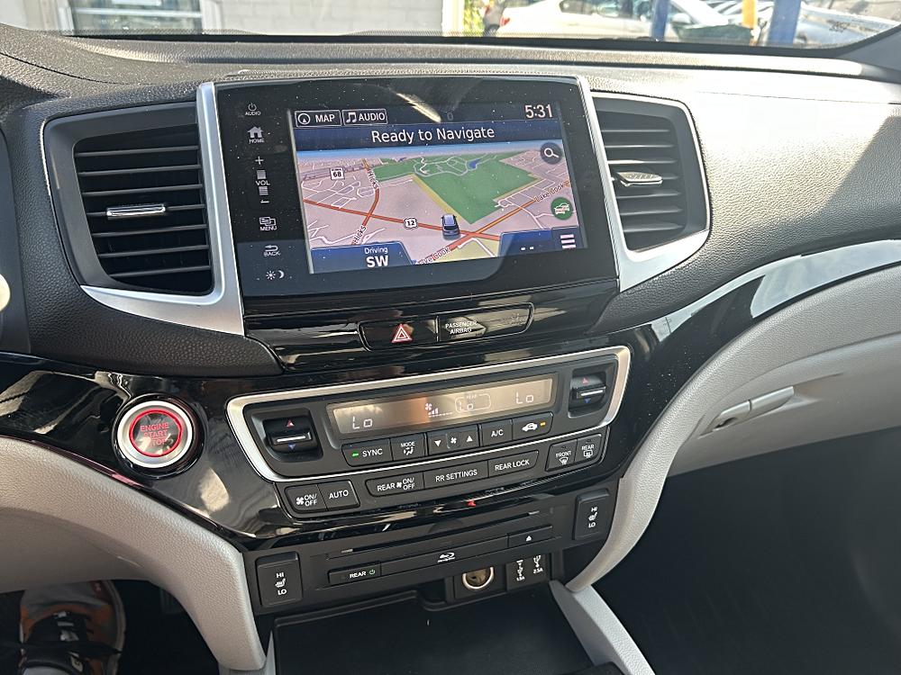 2017 Honda Pilot Touring - Photo 19