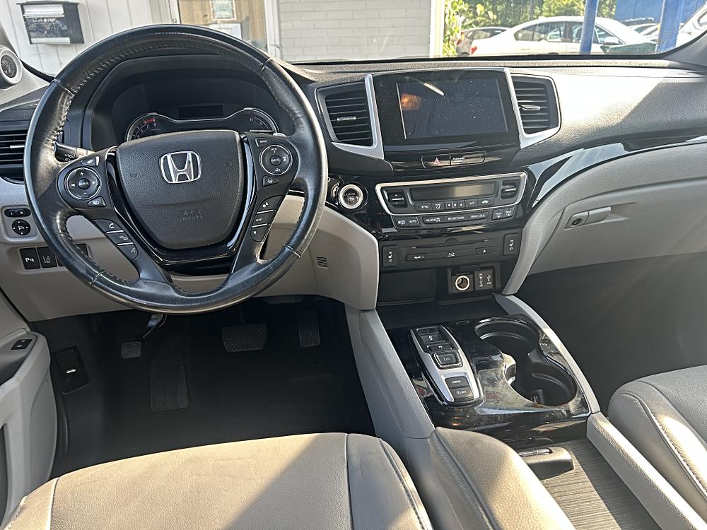 2017 Honda Pilot Touring - Photo 14