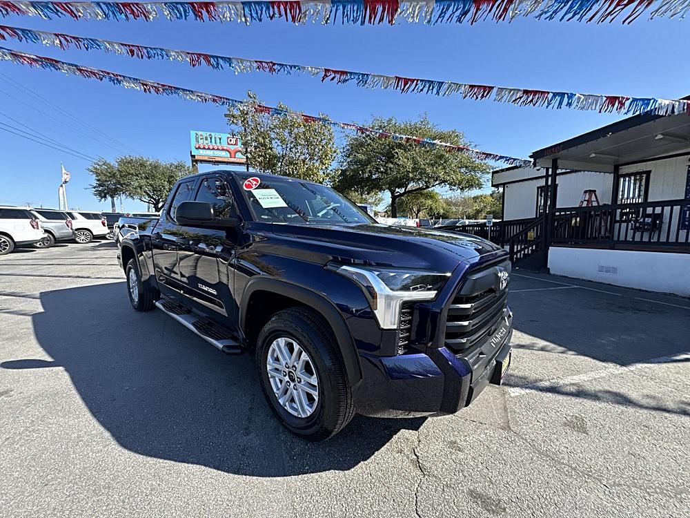 2024 Toyota Tundra SR5's photo