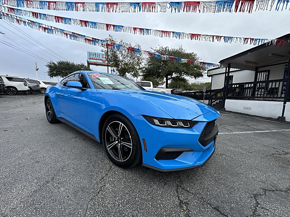 2025 Ford Mustang EcoBoost's photo