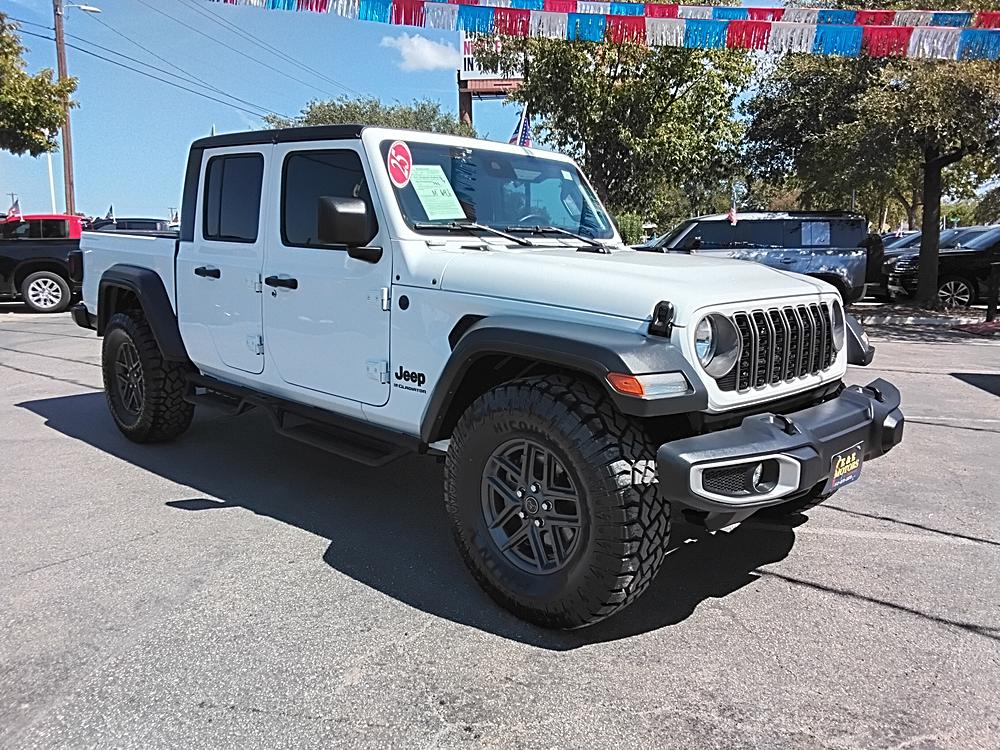 2025 Jeep Gladiator