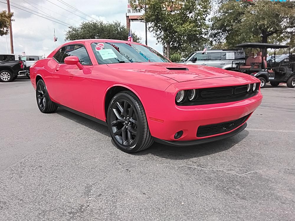 2021 Dodge Challenger SXT RWD photo
