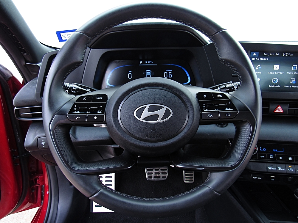 2025 Hyundai Elantra SEL - Photo 23
