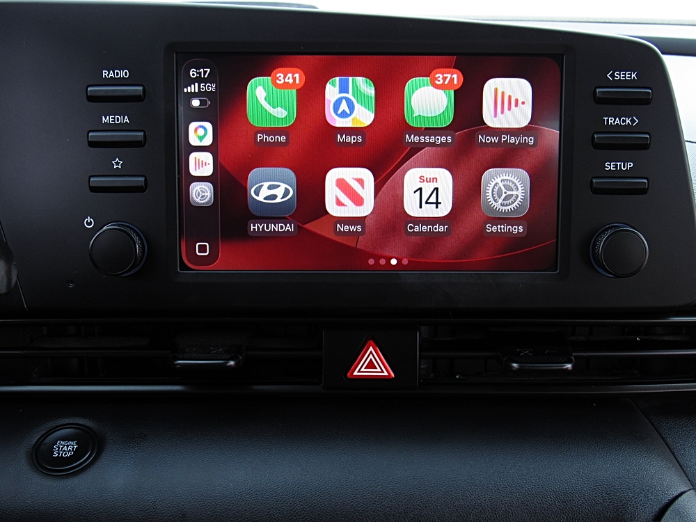 2025 Hyundai Elantra SEL - Photo 21