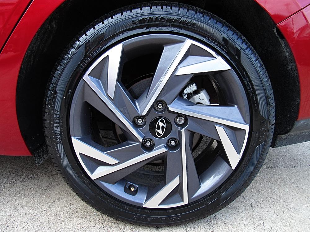 2025 Hyundai Elantra SEL - Photo 34