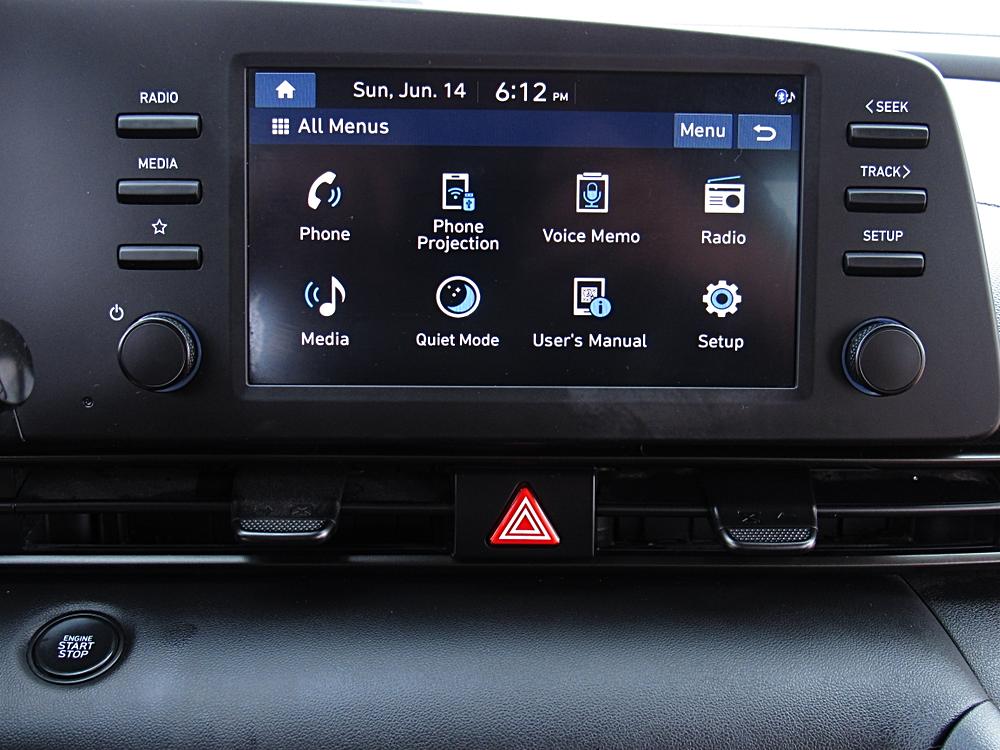 2025 Hyundai Elantra SEL - Photo 17