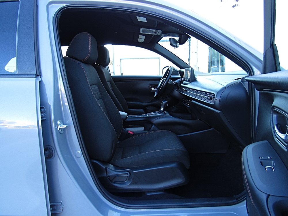 2025 Honda HR-V Sport - Photo 12