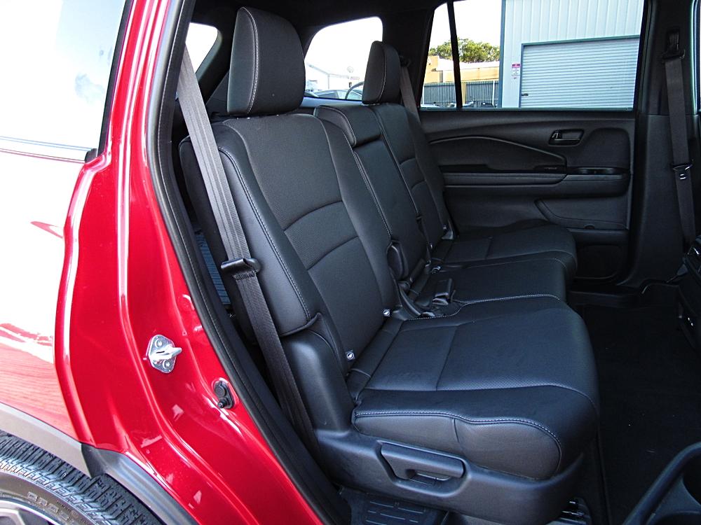 2025 Honda Passport EX-L - Photo 32