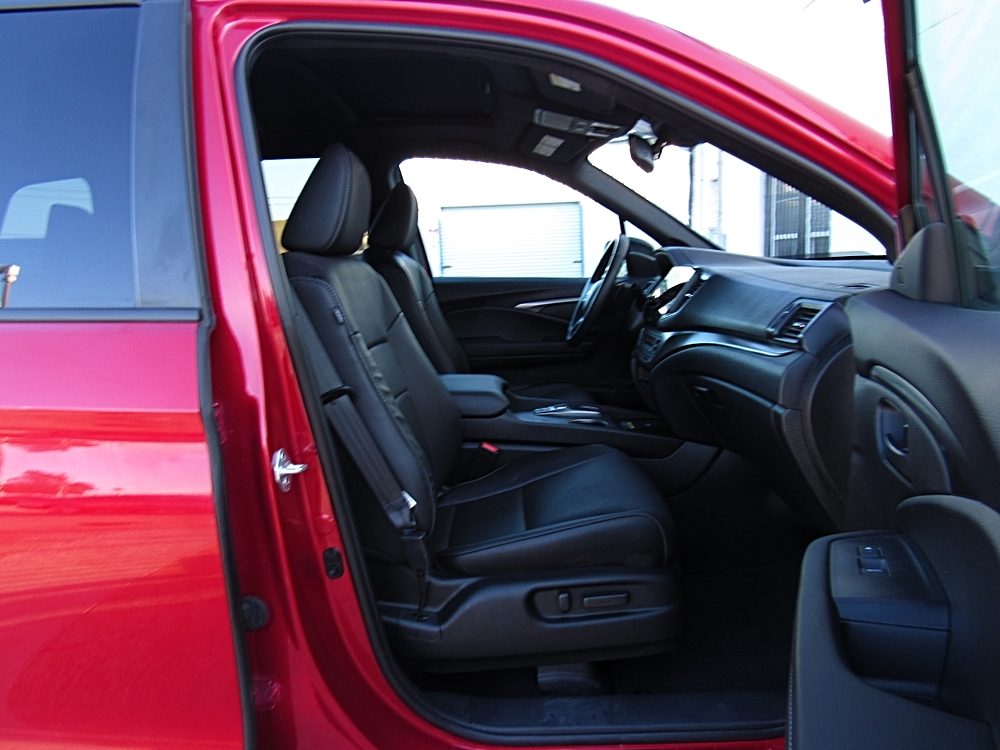 2025 Honda Passport EX-L - Photo 15