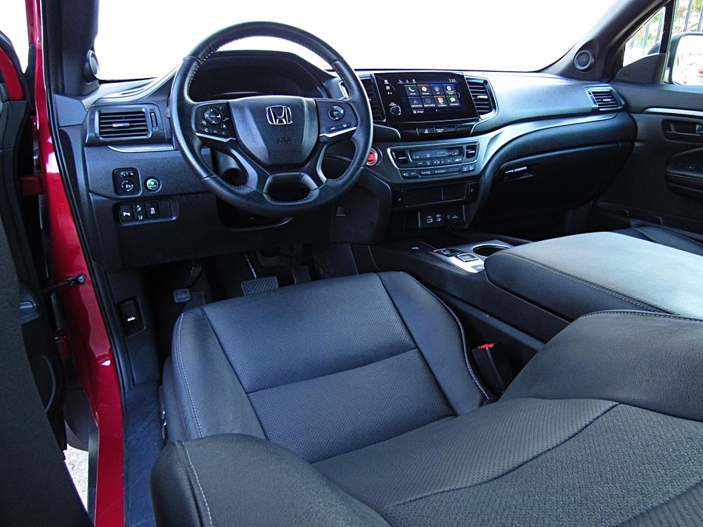 2025 Honda Passport EX-L - Photo 13