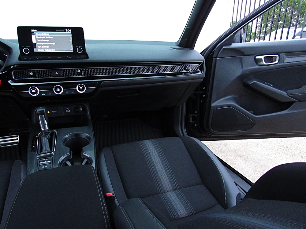 2024 Honda Civic Sport - Photo 17
