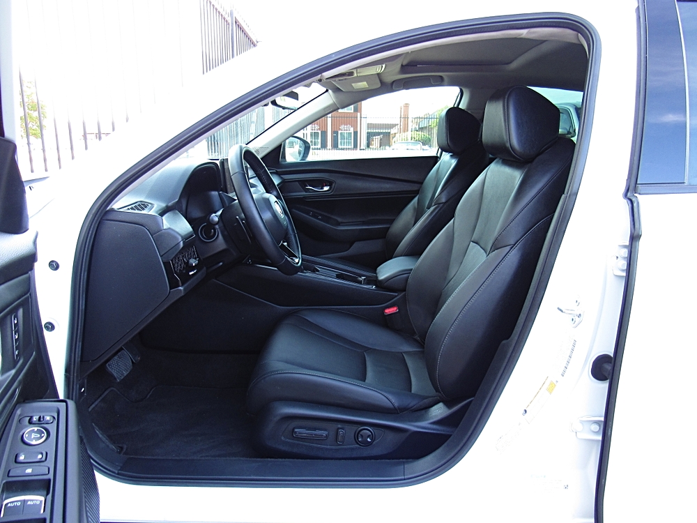 2025 Honda Accord Hybrid EX-L - Photo 10