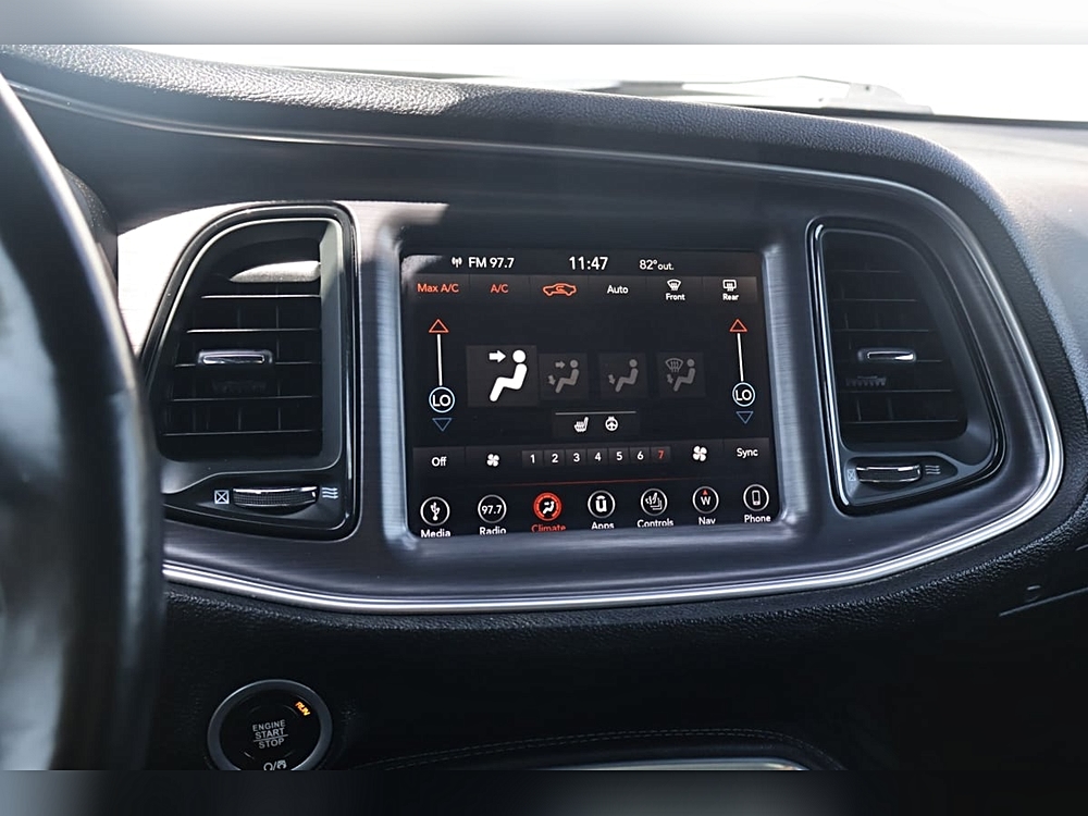 2022 Dodge Challenger SXT - Photo 15