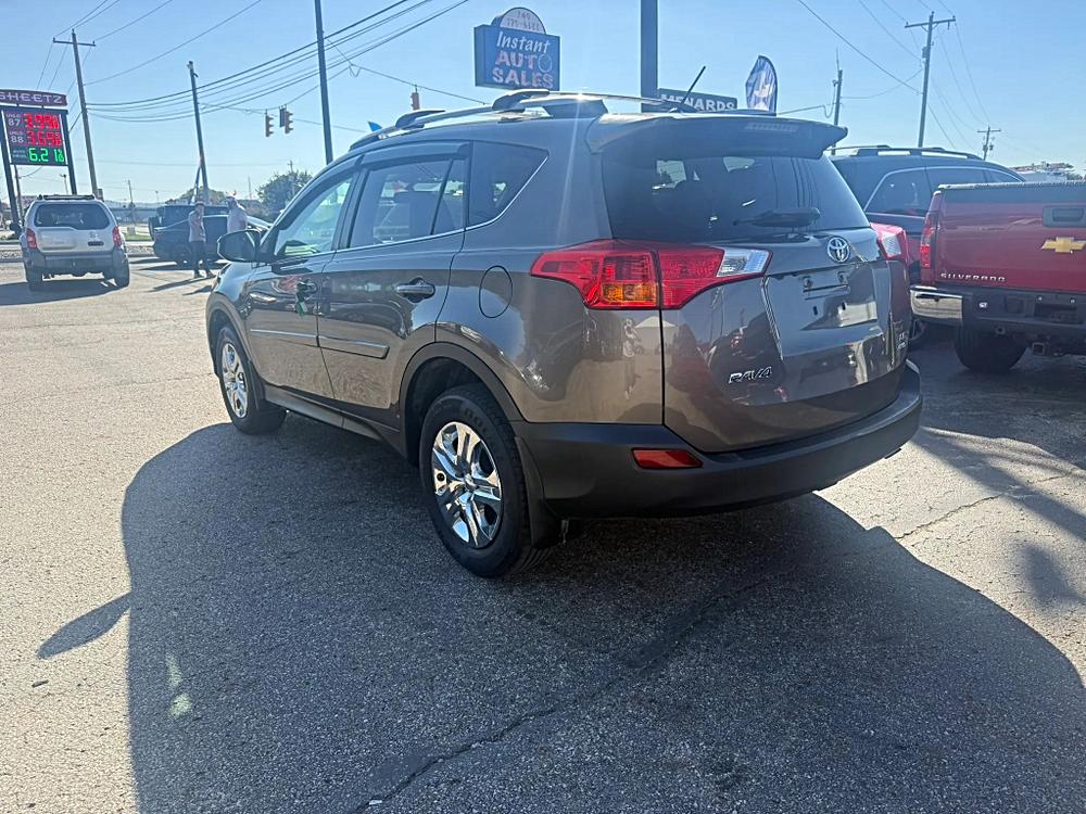 2013 Toyota RAV4 LE - Photo 6
