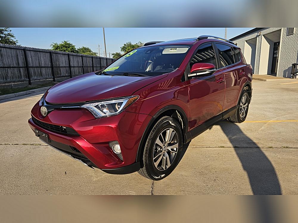2018 Toyota RAV4 XLE's photo