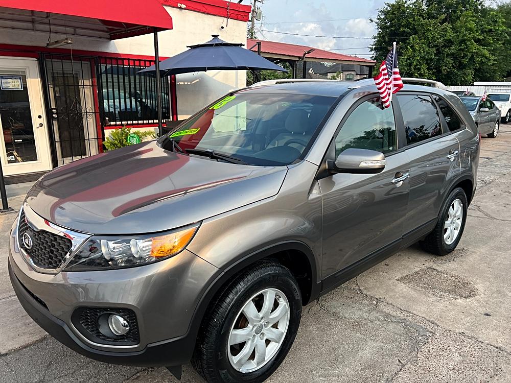 2013 Kia Sorento LX's photo