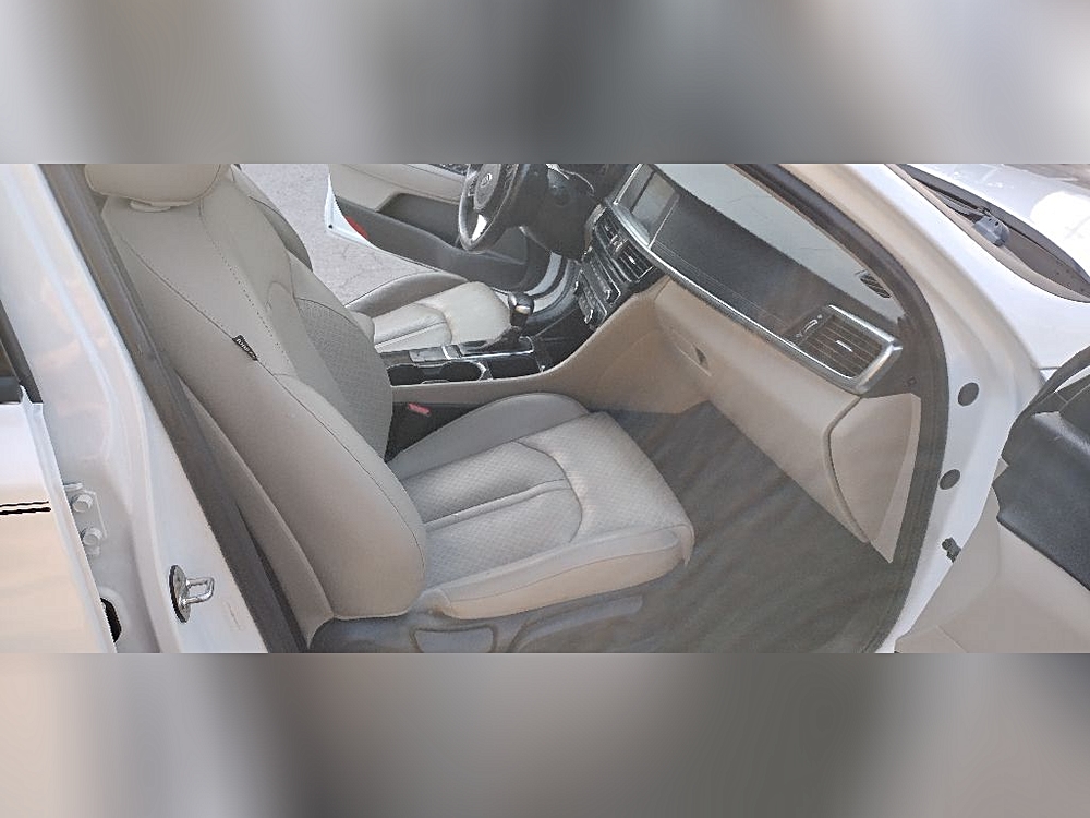 2018 Kia Optima EX - Photo 9
