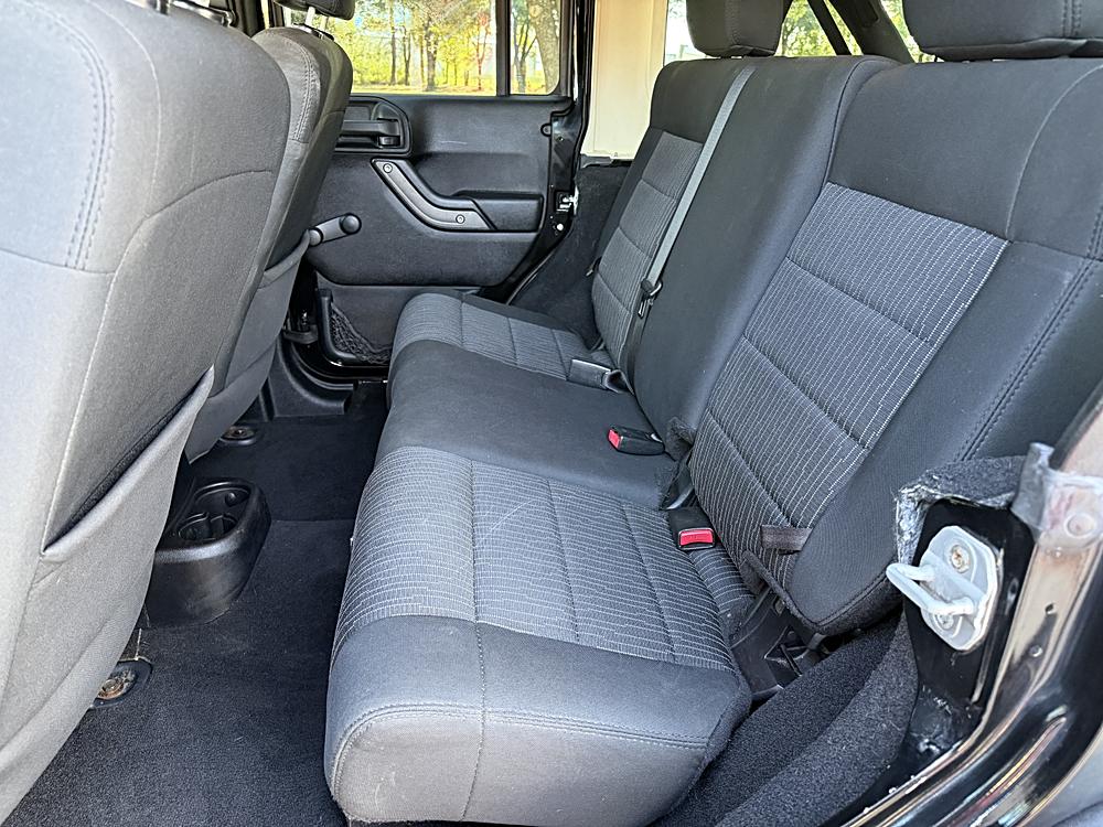 2011 Jeep Wrangler Unlimited Sport - Photo 15