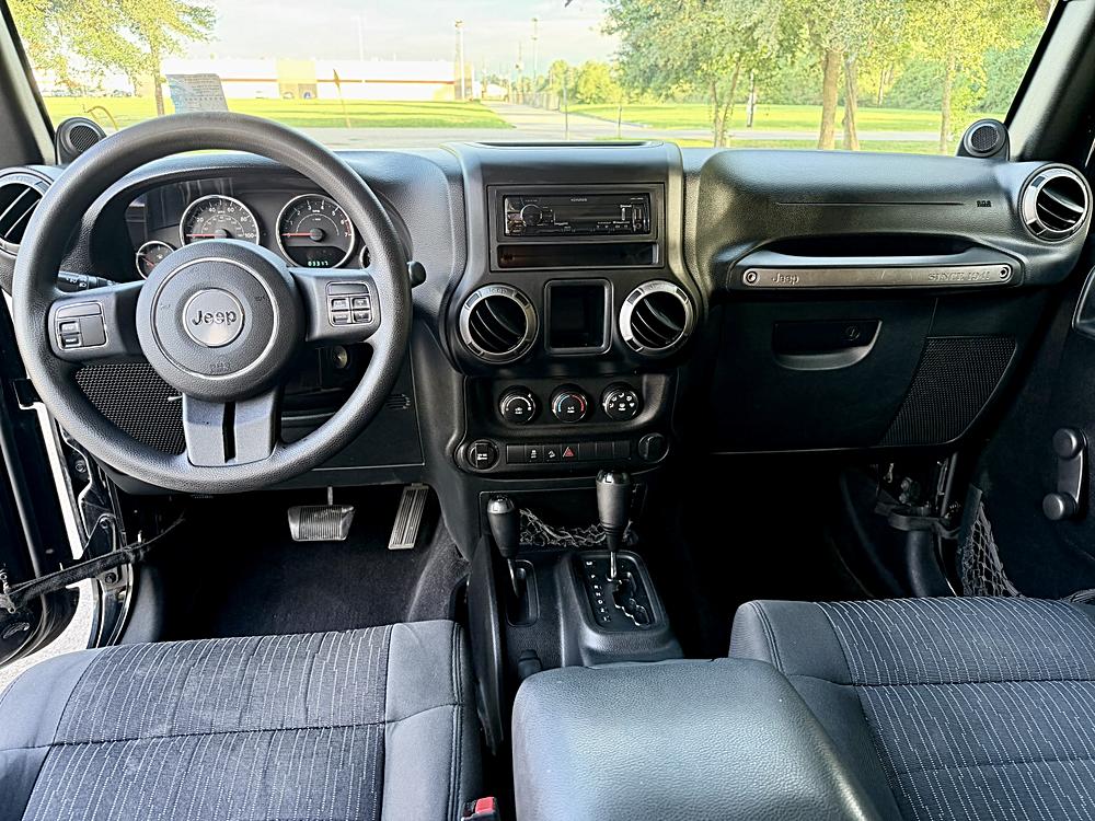 2011 Jeep Wrangler Unlimited Sport - Photo 13