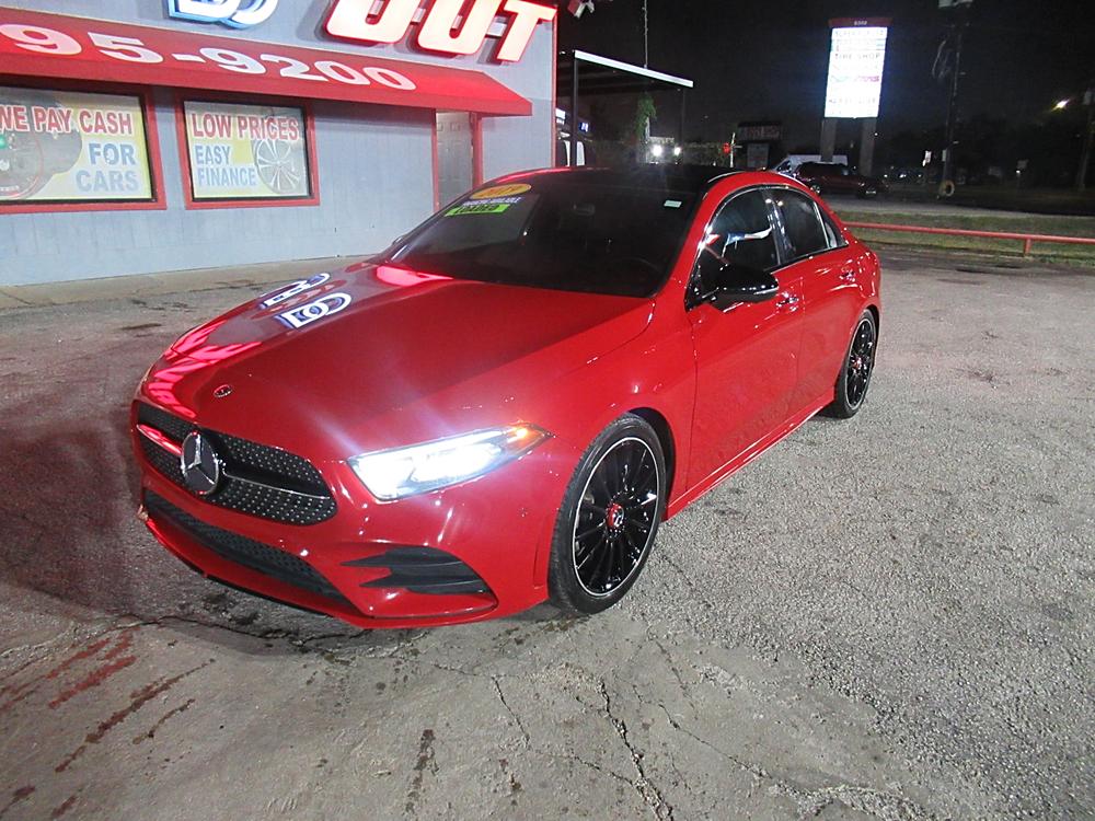 2019 Mercedes-Benz A-Class A220's photo