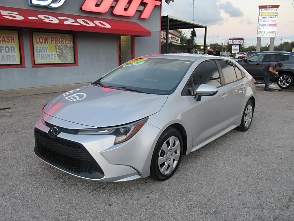 2022 Toyota Corolla LE's photo