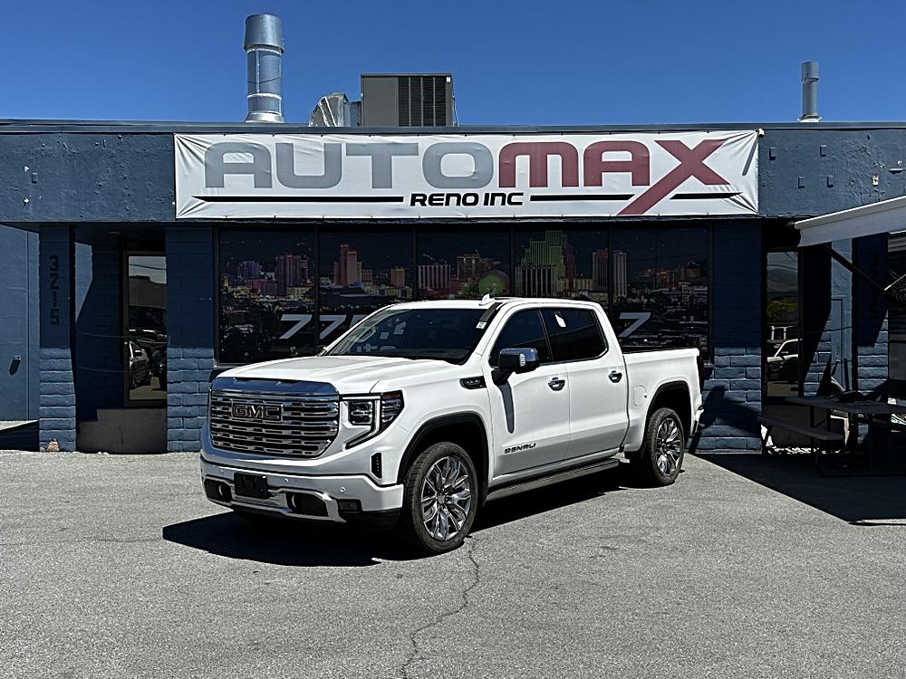 2023 GMC Sierra 4WD Crew Cab Short Box Denali's photo