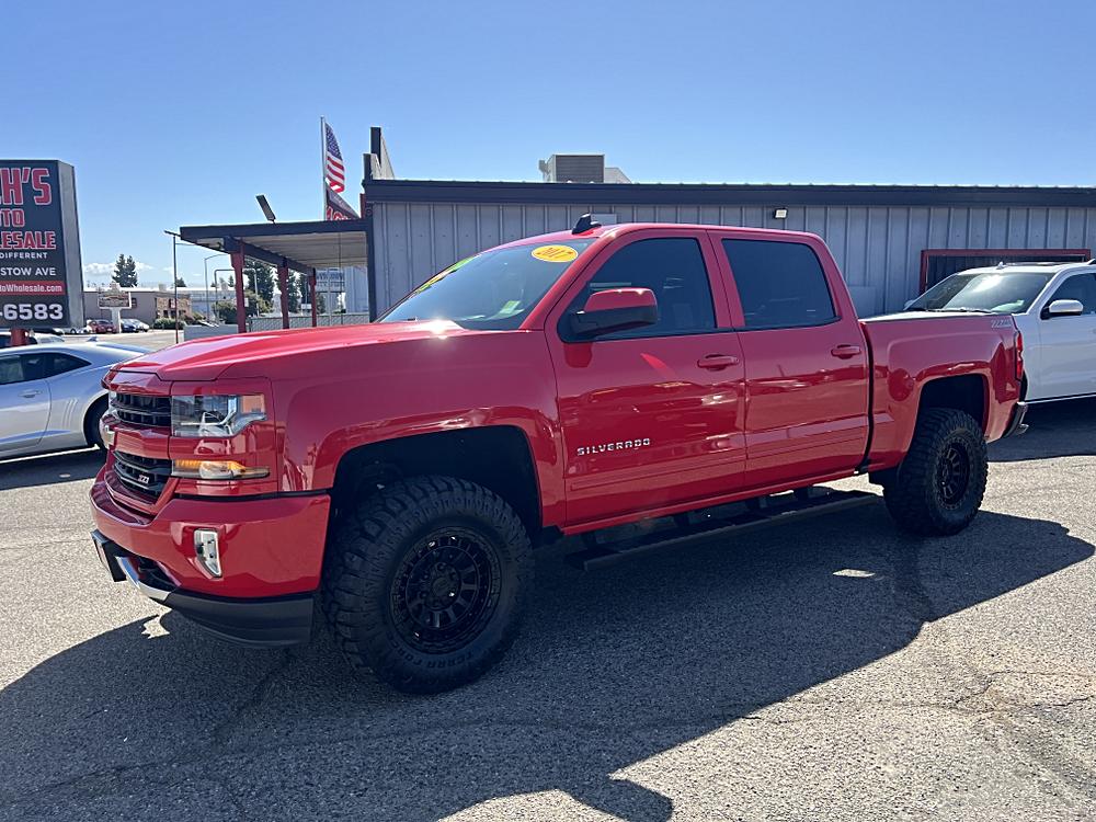 2017 Chevrolet Silverado 1500 LT 4X4 Crew Cab Short Box's photo