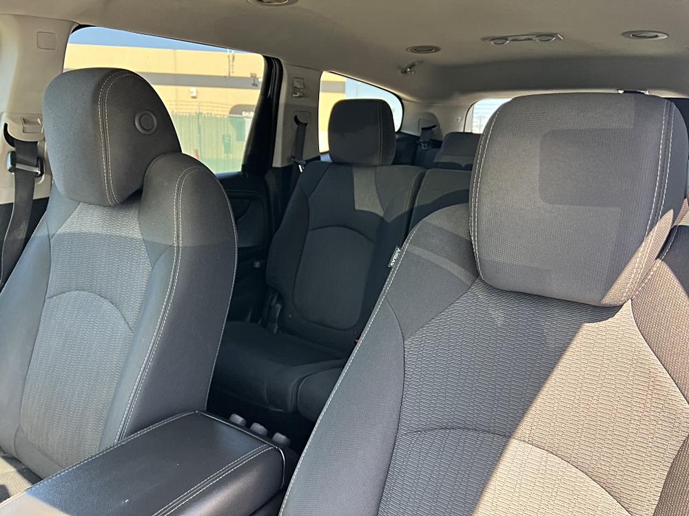 2017 Chevrolet Traverse LS - Photo 21