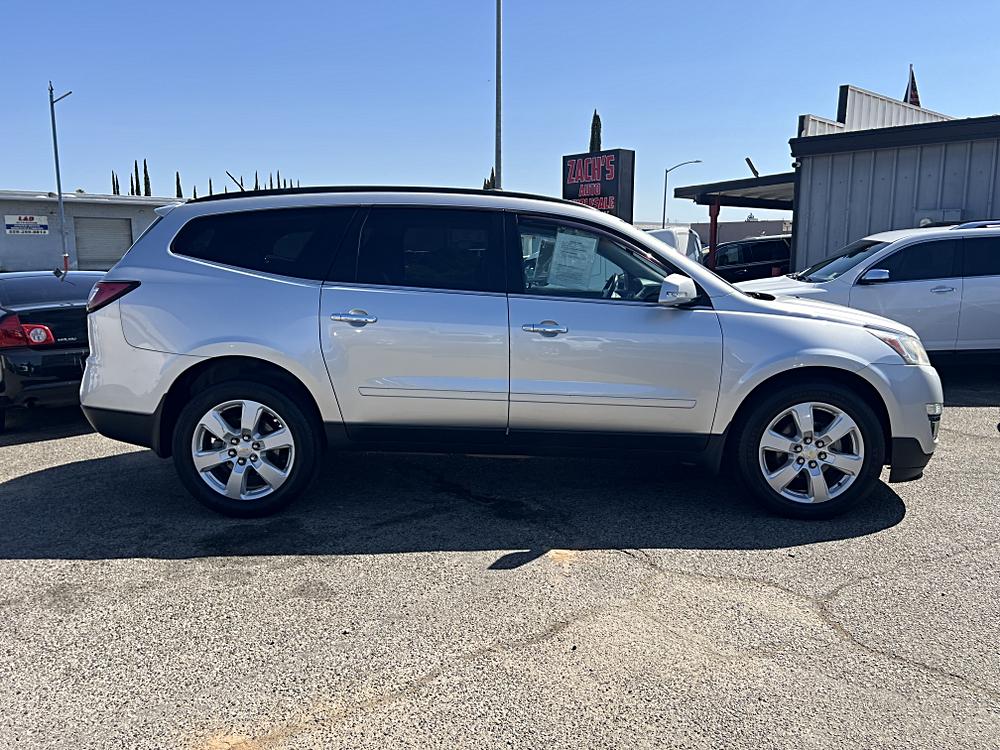 2017 Chevrolet Traverse LS - Photo 17