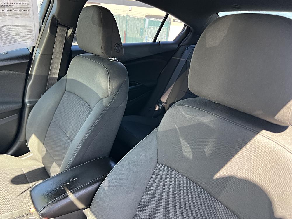 2016 Chevrolet Cruze LS - Photo 21