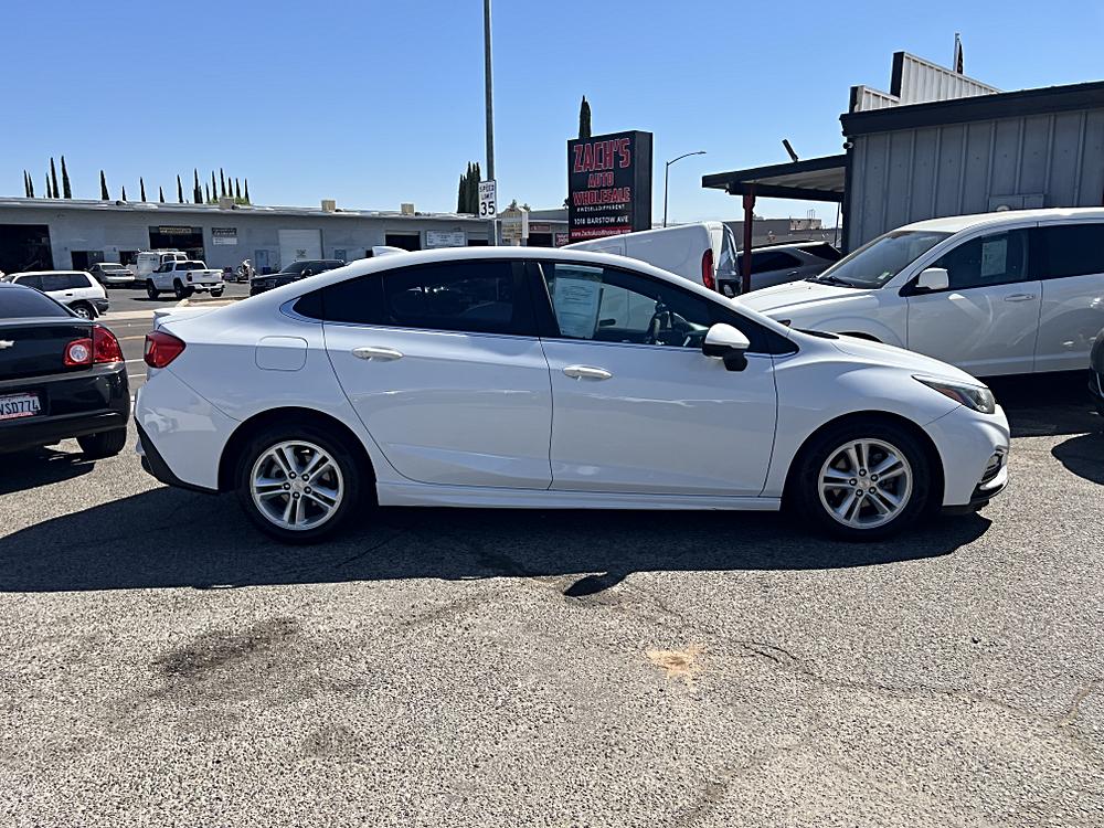 2016 Chevrolet Cruze LS - Photo 17