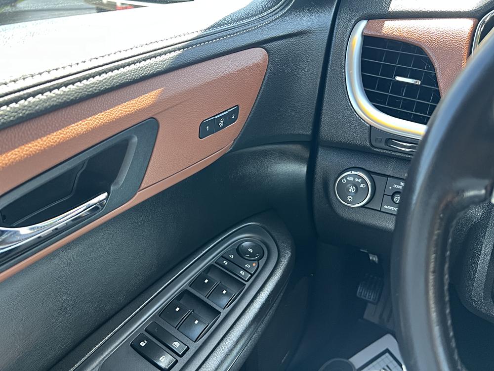 2017 Chevrolet Traverse 1LT - Photo 24