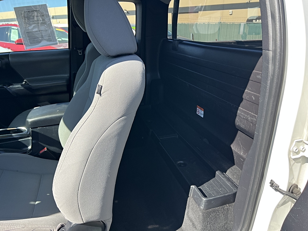 2019 Toyota Tacoma SR - Photo 8
