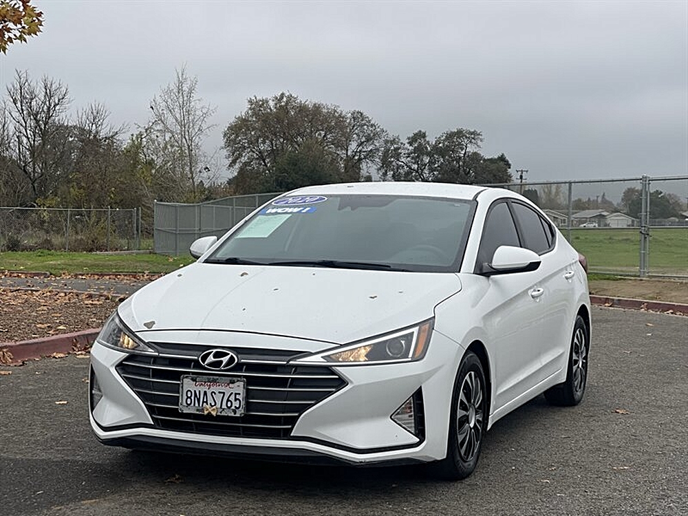 2020 Hyundai Elantra SE's photo