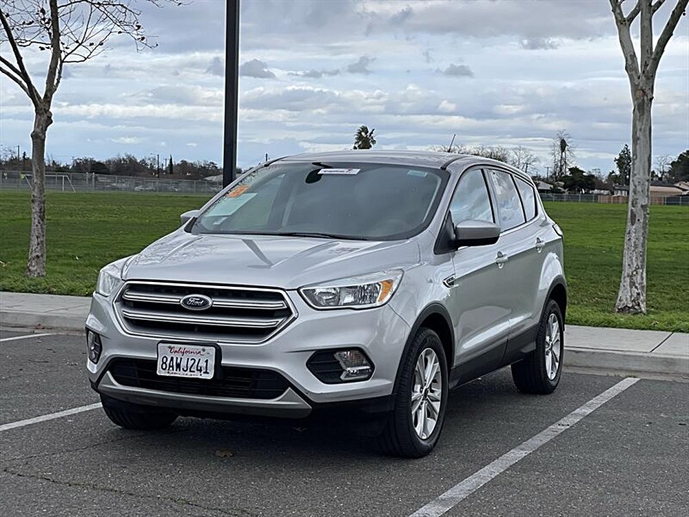 2017 Ford Escape SE's photo