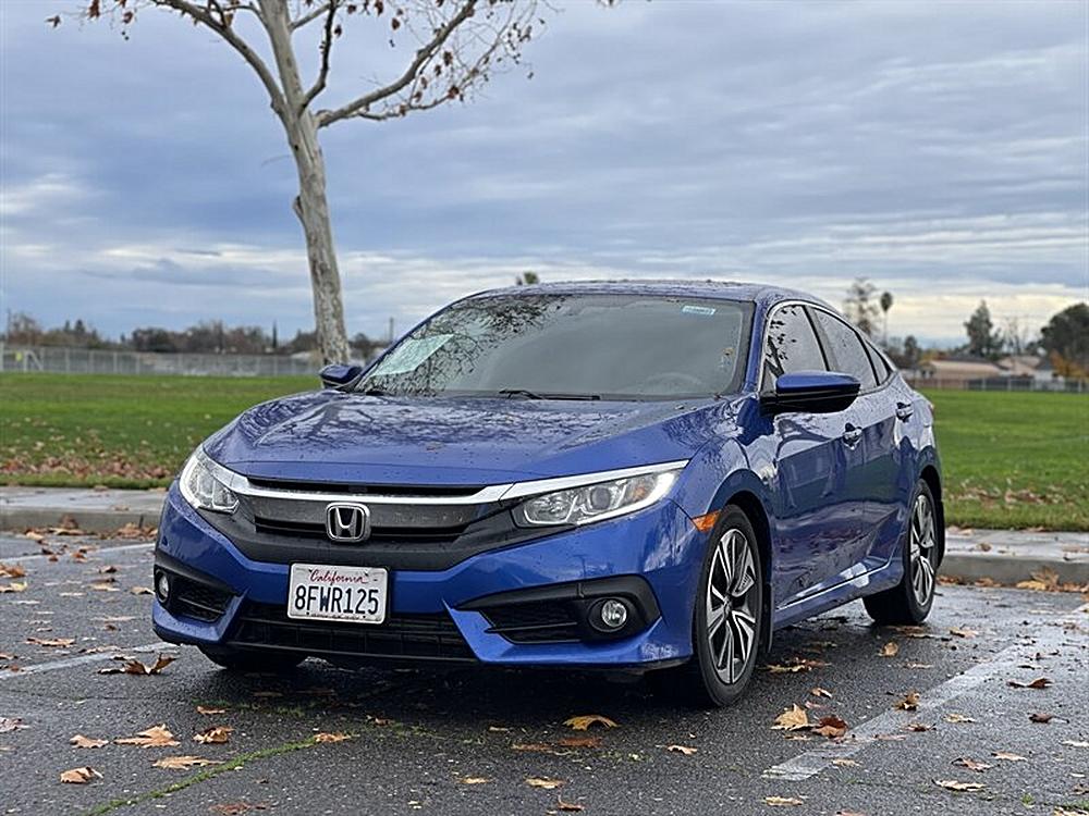 2018 Honda Civic EX-T's photo