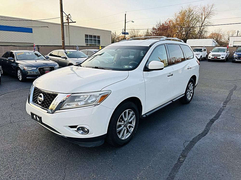 2016 Nissan Pathfinder SV