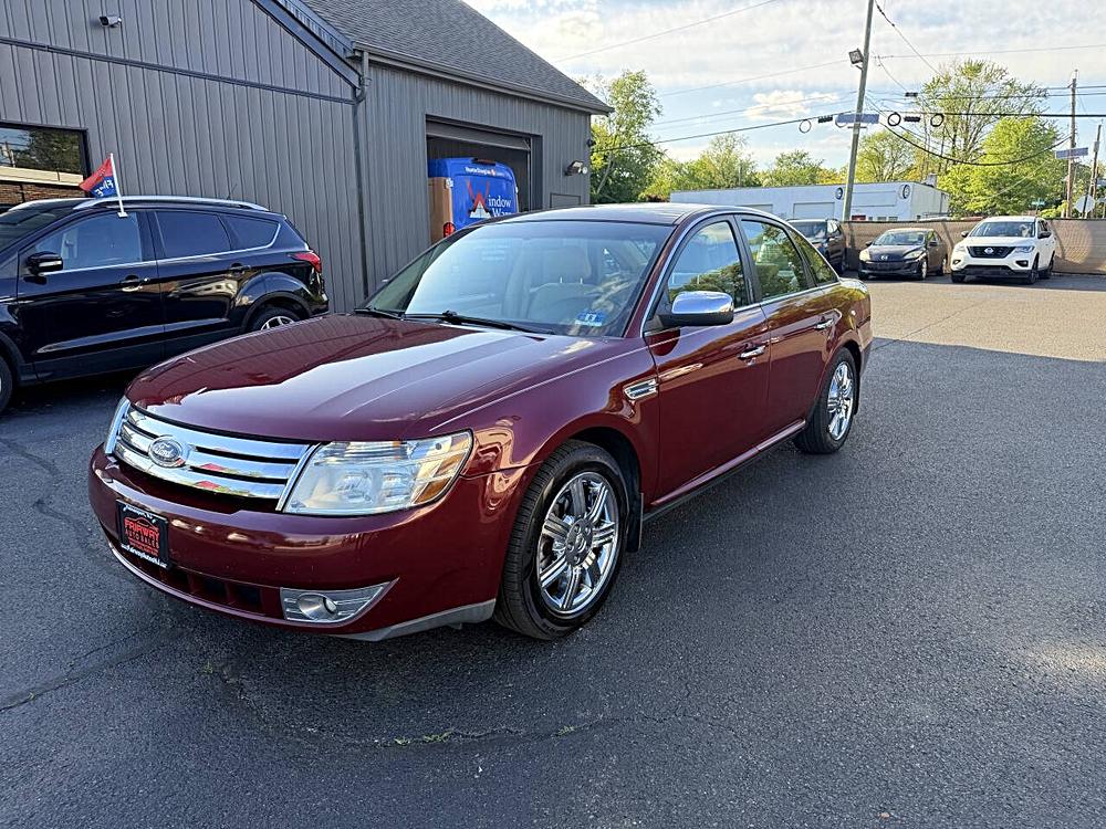 2008 Ford Taurus Limited's photo