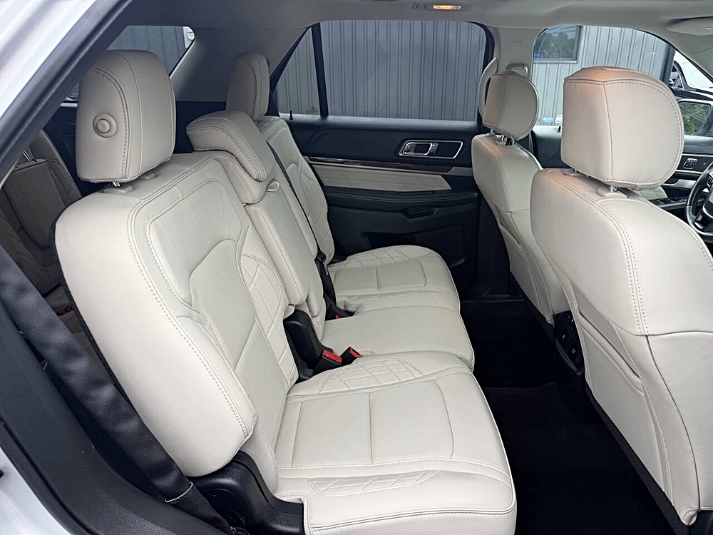 2017 Ford Explorer Platinum - Photo 13