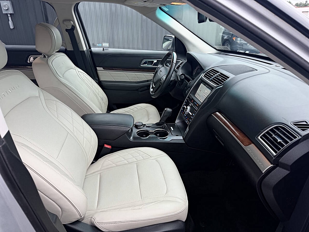 2017 Ford Explorer Platinum - Photo 10